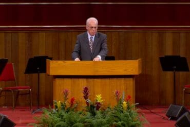 Pastor John MacArthur speaks to congregants at Grace Community Church in Sun Valley on Aug. 9, 2020.
